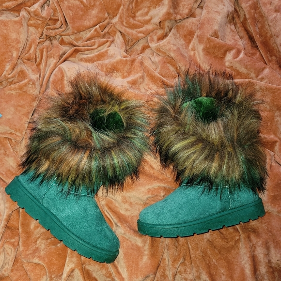 unbranded Shoes - 💎Green Fur Boots💎